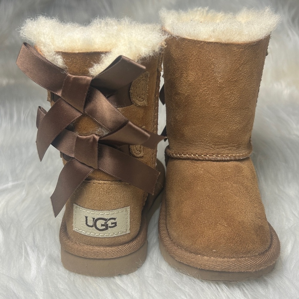 UGG Boots UGG Toddler Girls Kids Bailey Bow II Boots Size 6 Chestnut UGG Booties - Picture 5 of 16